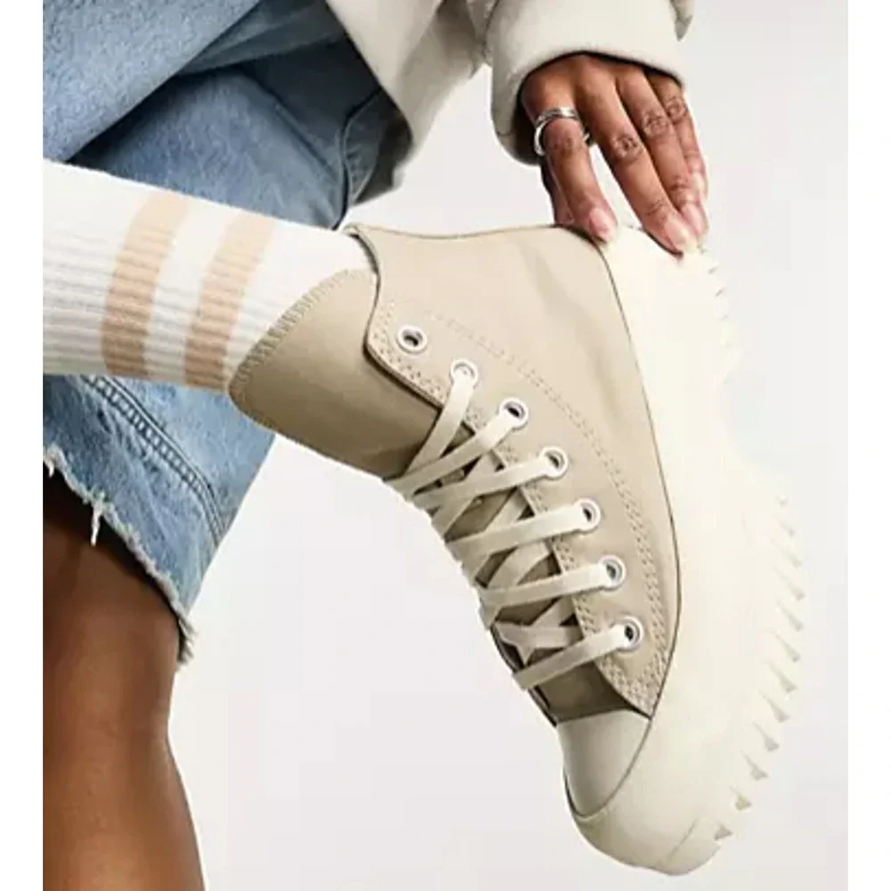 Converse CTAS Lugged 2.0 Platform Men's 9.5 Beige NWT - Picture 8 of 9